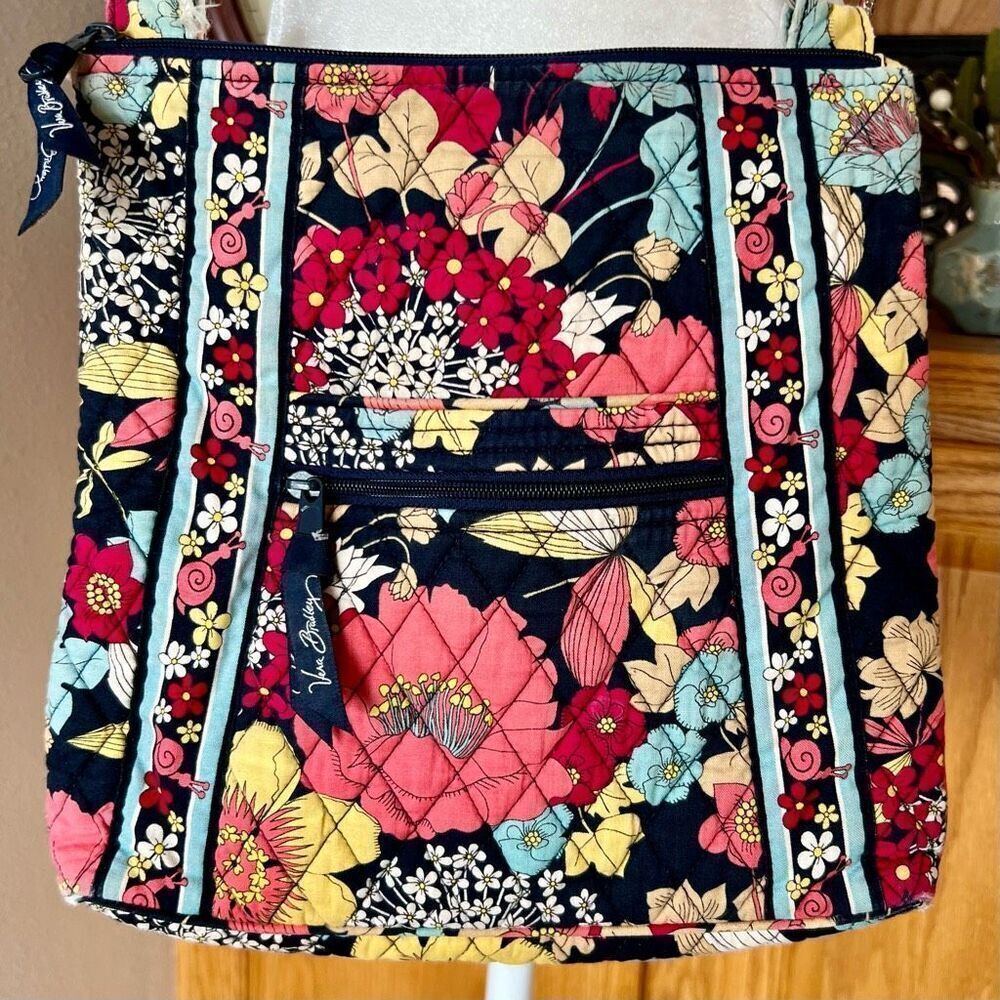 VERA BRADLEY Hipster Crossbody Bag Happy Snails (B)